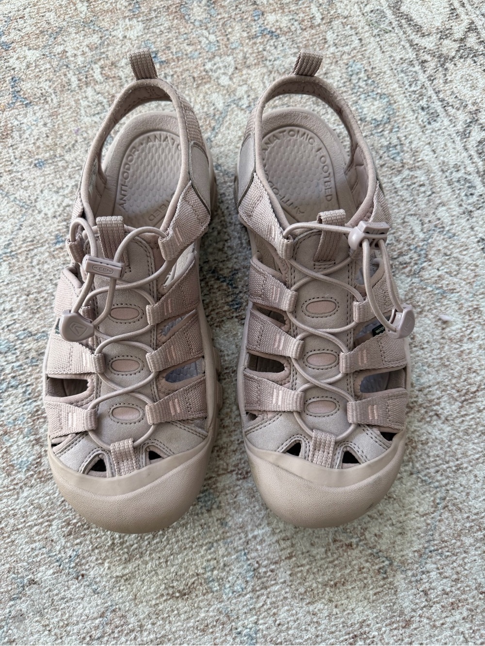 KEEN WOMEN'S NEWPORT H2. Size 10